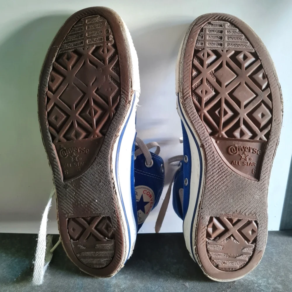 Converse well worn